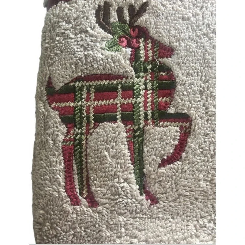 Avanti Christmas Plaid Reindeer Hand Towels Embroidered Bathroom Beige Set of 2